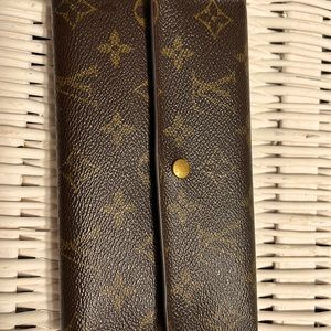 Louis Vuitton Ladies Wallet